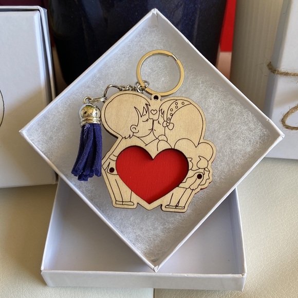 Personalized Wooden 3D Keychain with Tassel  / Fridge Magnet - Picture 4 of 8